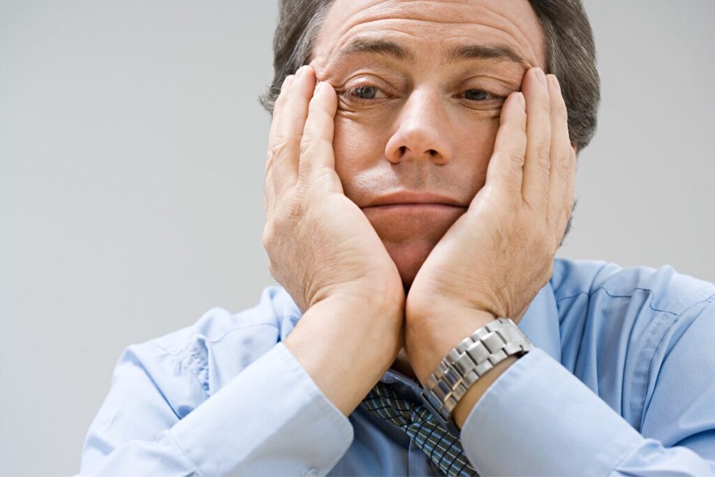 優しい人は何も言わず去る
飽きただけ？
飽きた顔をする男性