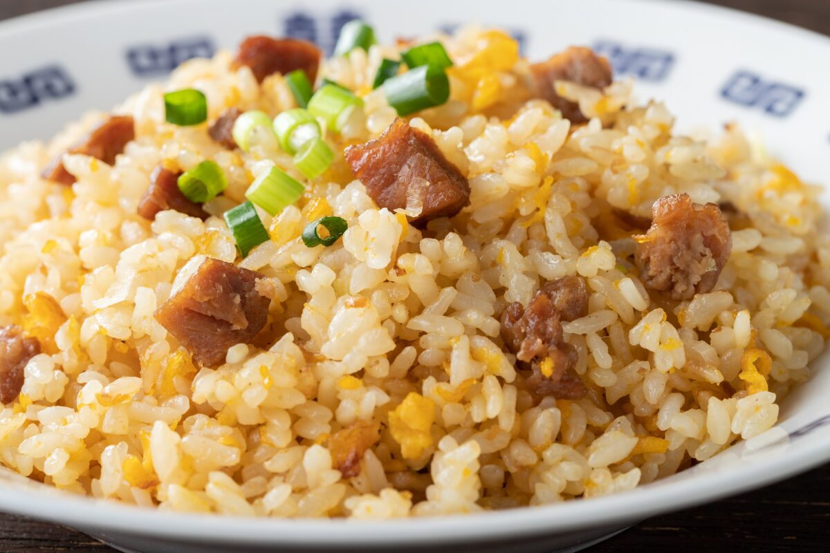 大抵の男性は過去の話を盛っています。心の中で呆れてるあなたをよそに饒舌に話を盛り続ける彼。その本音をのぞいてみたら何だかあわれで愛すべきオジサンに見えてくるかも…。来ないか。