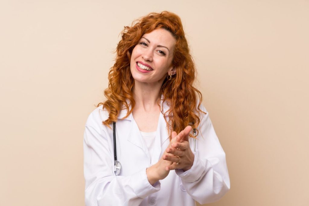 デート中に店員にキレる男の対処法
予防と対策をしましょう
女医の写真