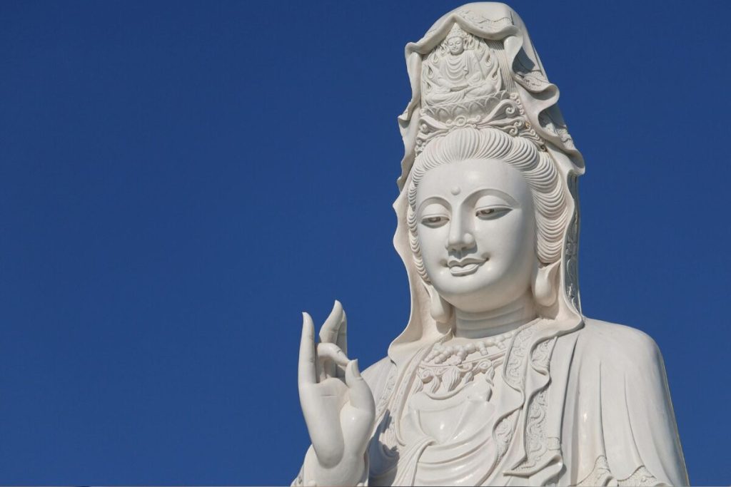 簡単に実践できる笑顔美人になるための手順
最強の微笑みを手に入れる
弥勒菩薩の写真
