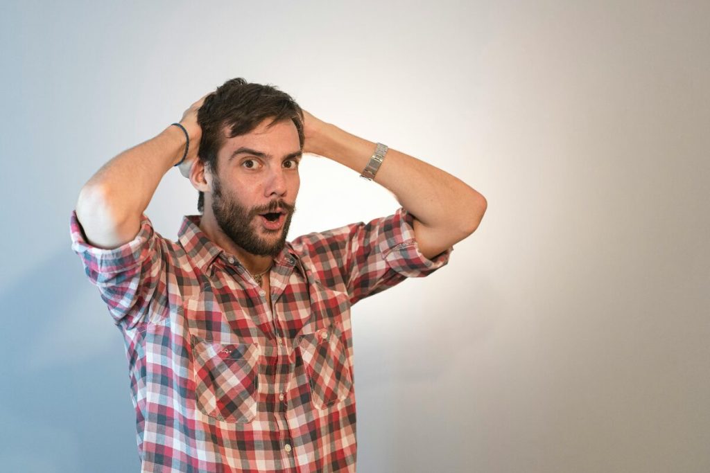 自分2.0へ　進化するための簡単な方法
働き方かわりすぎ
オーマイゴットをしている男性