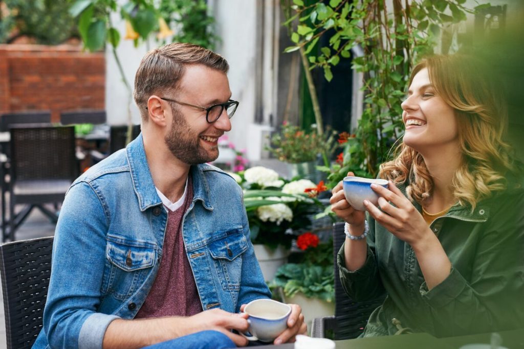 上手くいく婚活には理由があるのです
お見合いでのこと
お見合いをする男女