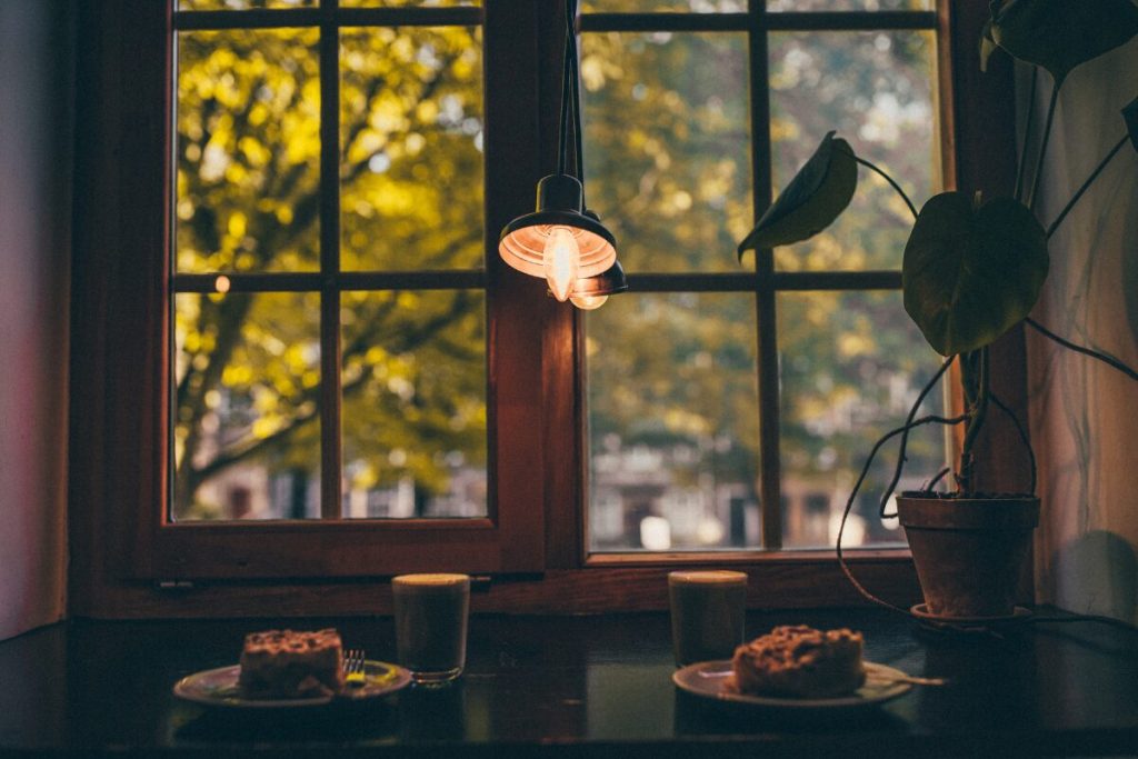 上手くいく婚活には理由があるのです
沈黙の二回目デート
カフェの写真