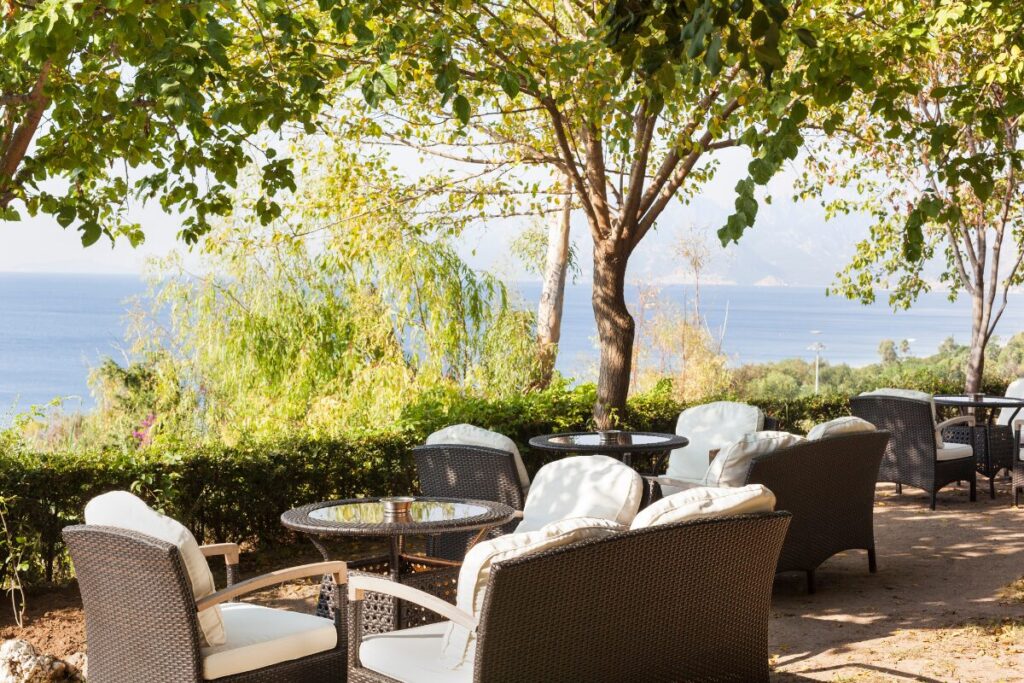 特別な経験は二人をぐっと近づける
リゾートバイト
リゾートのカフェ