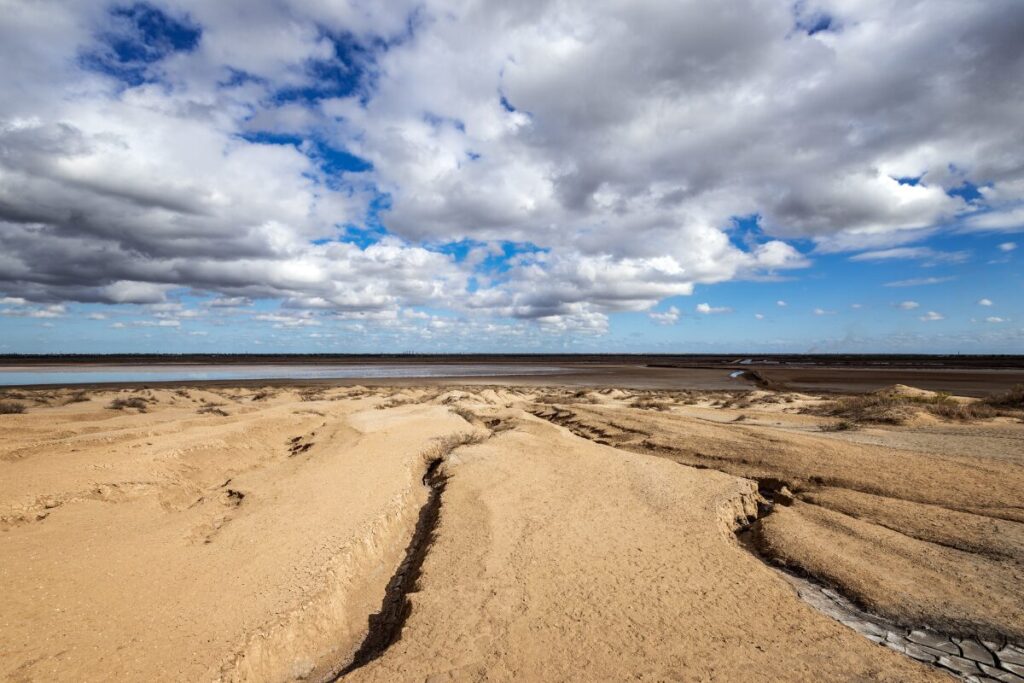 7月5日にふれないわけにはいかない？
その他の滅亡大予言
ひび割れた大地