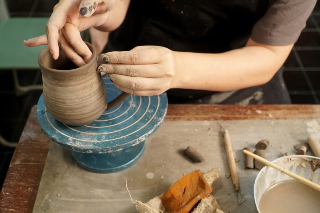 一人旅のススメ
コミュニケーション
陶芸の写真