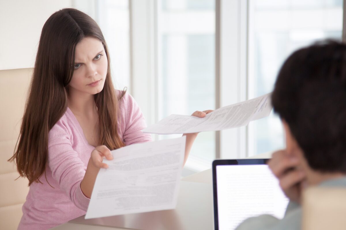 浮気やDVの動かぬ証拠 誰だって最初から離婚なんて望んでいません。でも、浮気やDVがあるなら話は別です。さっさと動かぬ証拠をつかんでしかるべき対応をしましょう。