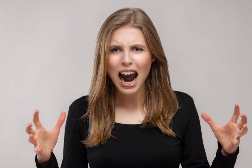 ダメ夫製造機
ダメ夫の特徴7選？
怒りをあらわにする女性