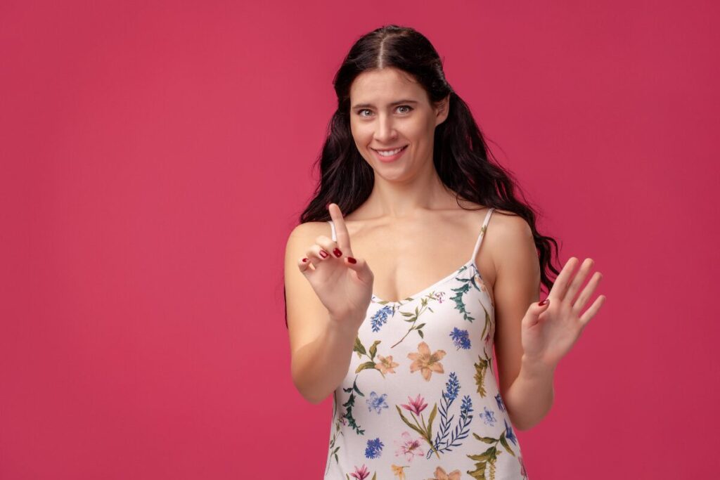 「あ」ではじまる大切な言葉
あのね
可愛く呼びかける女性