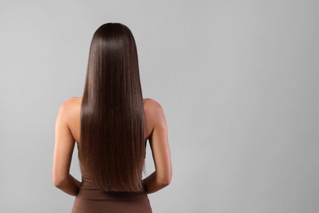 立てば芍薬、座れば牡丹
疲れない立ち方
美しい女性の後ろ姿