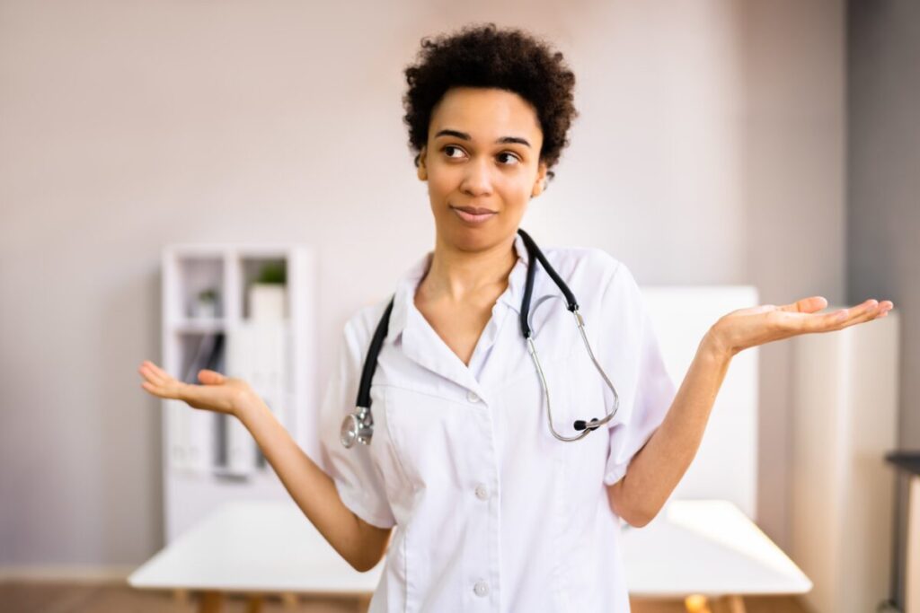 恋愛自己分析シート
自己分析とは確定ではない
肩をすくめる女医