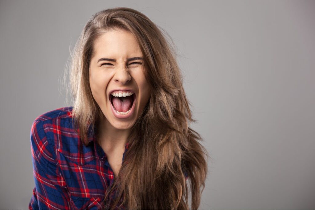 人生に深みを与える七味？
熟成させないこと
叫ぶ女性
