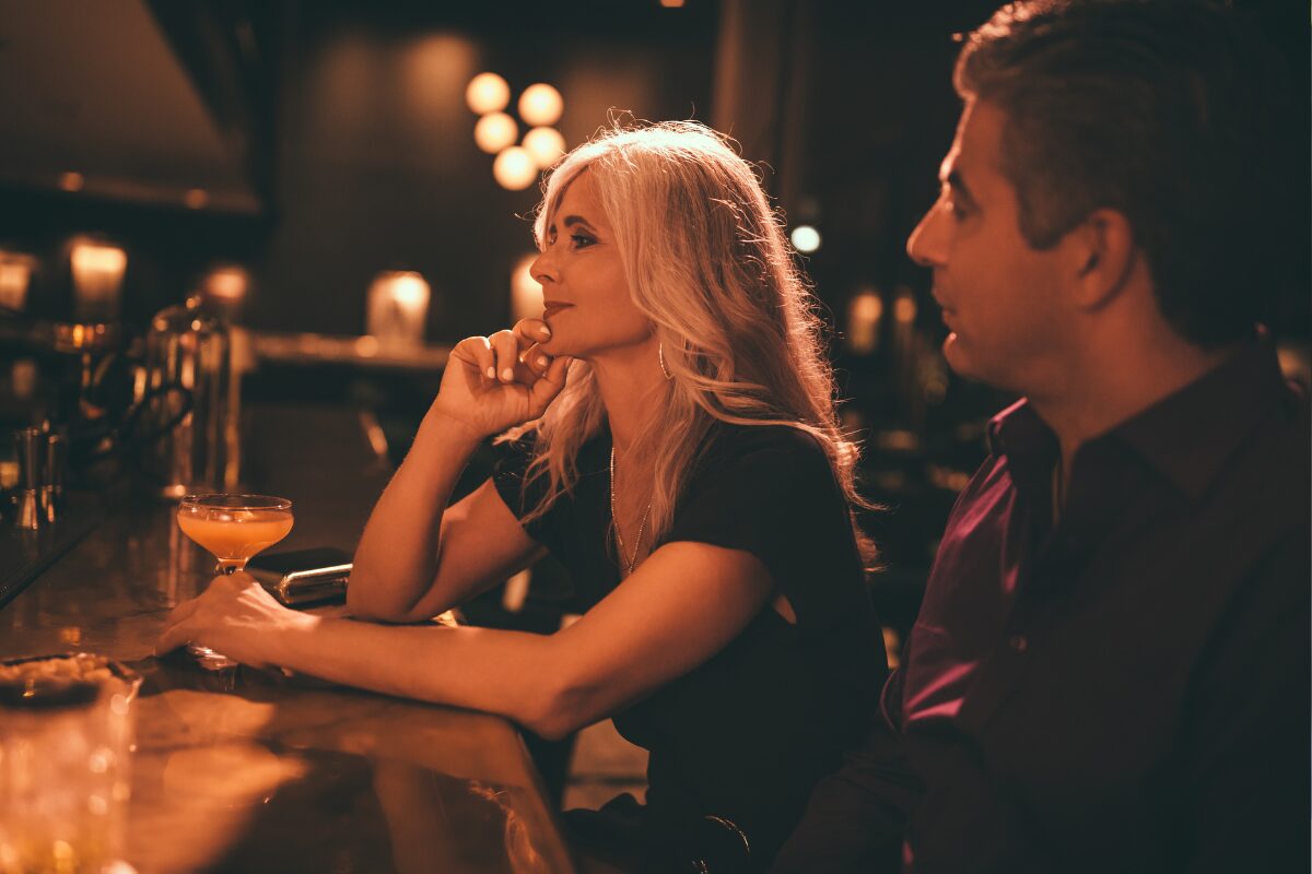 大人の恋の進め方 勢いではじまる若い頃の恋愛と違って「自立」と「尊重」がポイント。お互いの過去や経験を受け入れつつ、適度な距離感を保つのが大人の恋の進め方のお手本です。それ、本当？実際はもっとかっこ悪くてドロドロしてるのが大人の恋の進め方かも知れません。