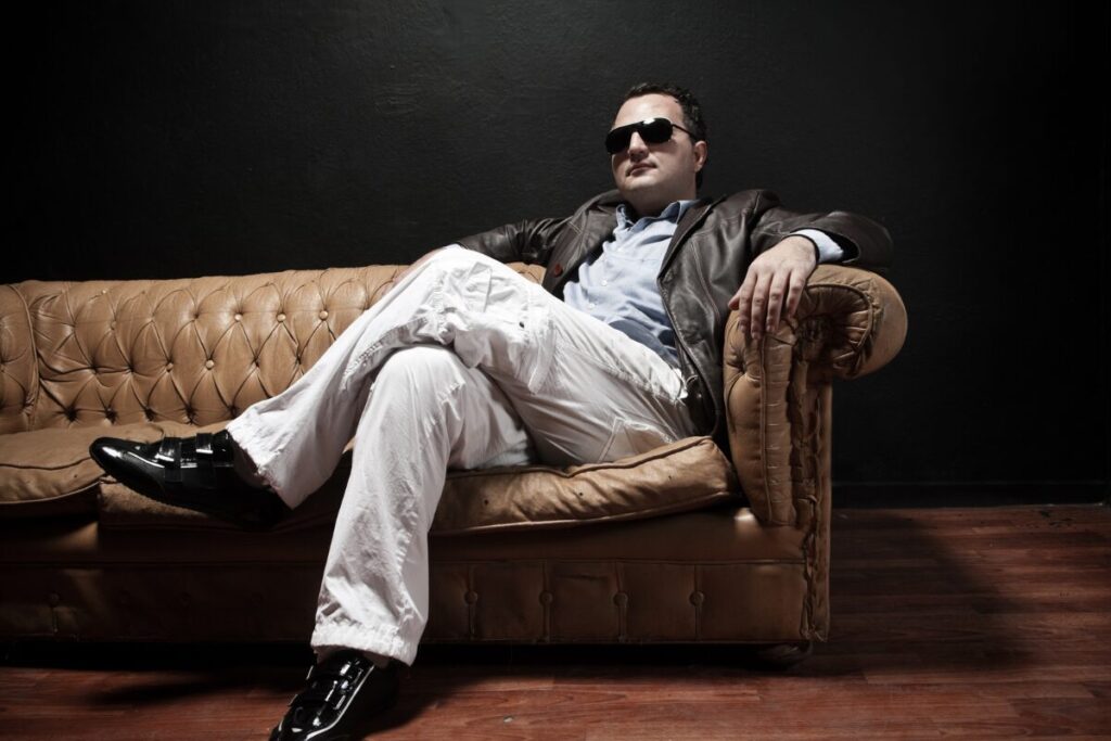 女性が知らない男性の結婚の決め手
精神的な安定
リラックスした男性