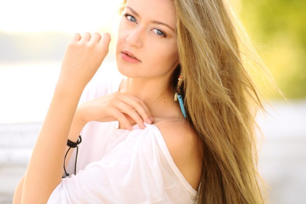 マッチングアプリ　初デートに最適な女性の服装とは
それでも欲しい女性らしさの男女差
セクシーな女性