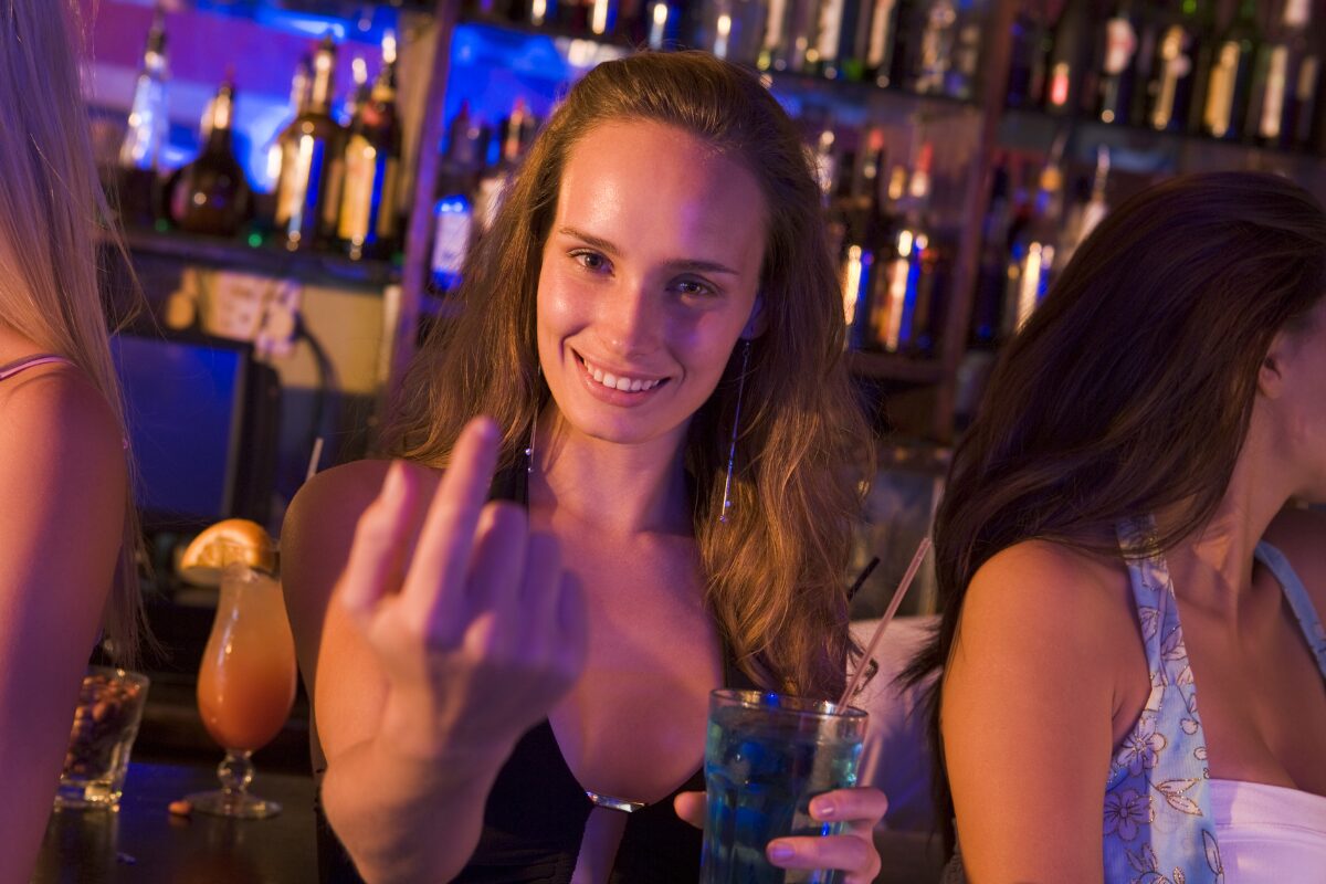 恋愛がうまくいく？引き寄せの法則の真実 理想の彼氏と出会いたいと願いながら早ン十年。様々な努力が徒労に終わったあなたのいきつく答えが引き寄せの法則。まことしやかに語られるその法則。それ本当ですか？