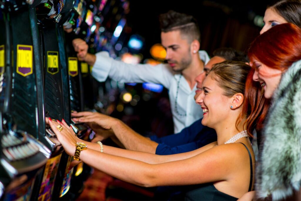 マッチングアプリ　フェードアウトが失礼なんて言ってられない！
フェードアウトされた経験
スロットマシーンで勝つ女性