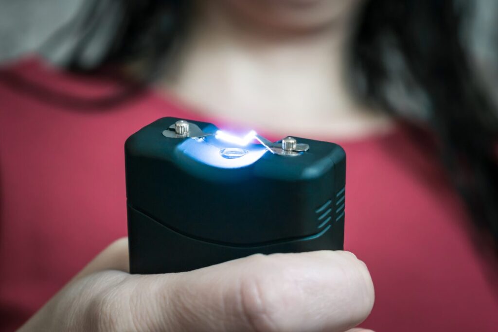 護身グッズ
スタンガン