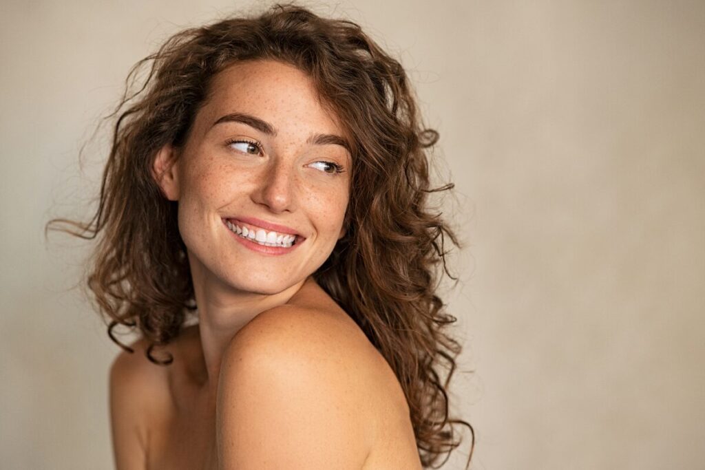 恋愛がうまくいく？引き寄せの法則の真実
イケてる性格の女子
性格の良さそうな美しい女性