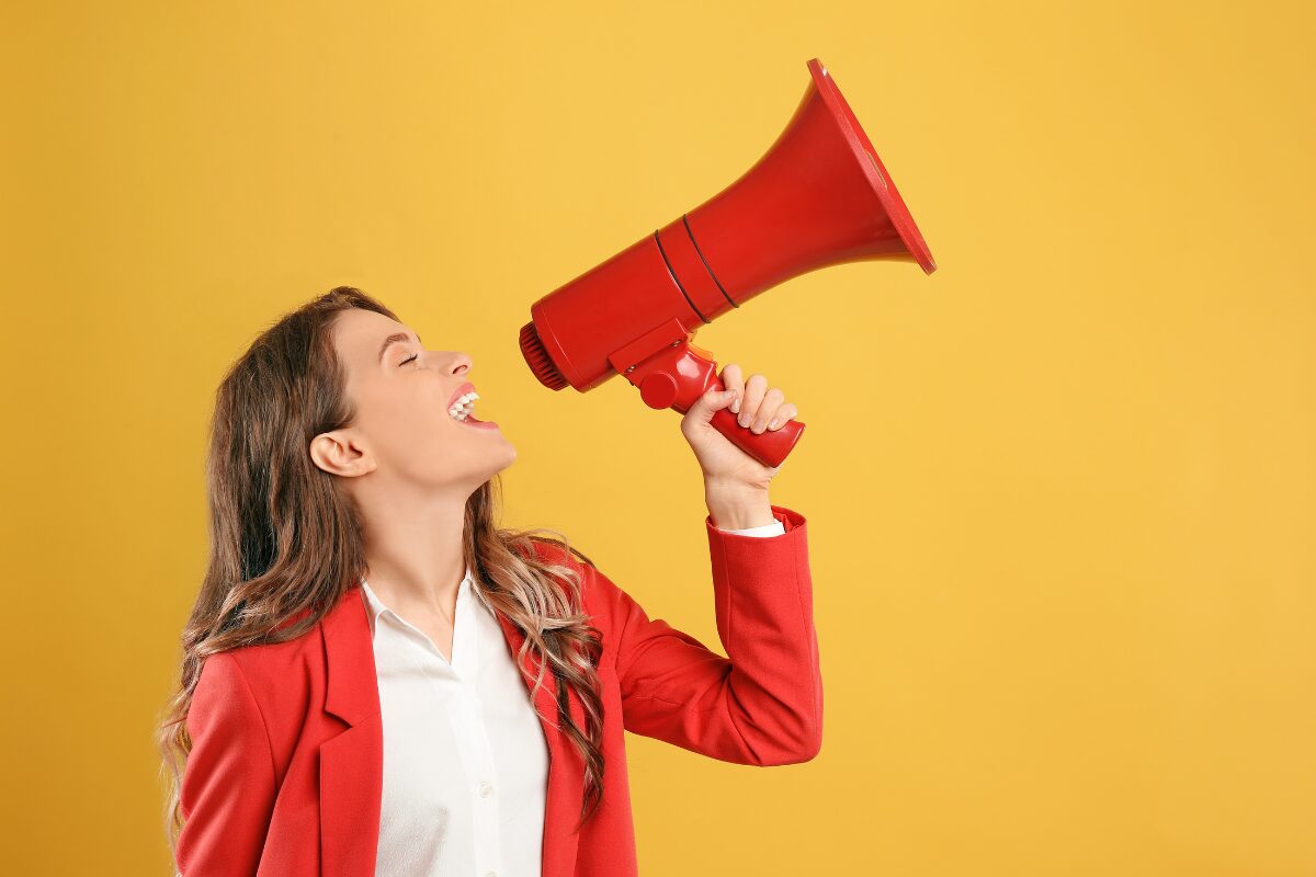 結婚相談所　やめた方がいい? 結婚相談所に入会しても必ず結婚出来るわけではありません。相談所が宣伝する成婚者の体験談の裏には、失敗し、嫌な思いをしただけで退会した人だっているはずです。 今回はそんな人の体験を調べてみました。