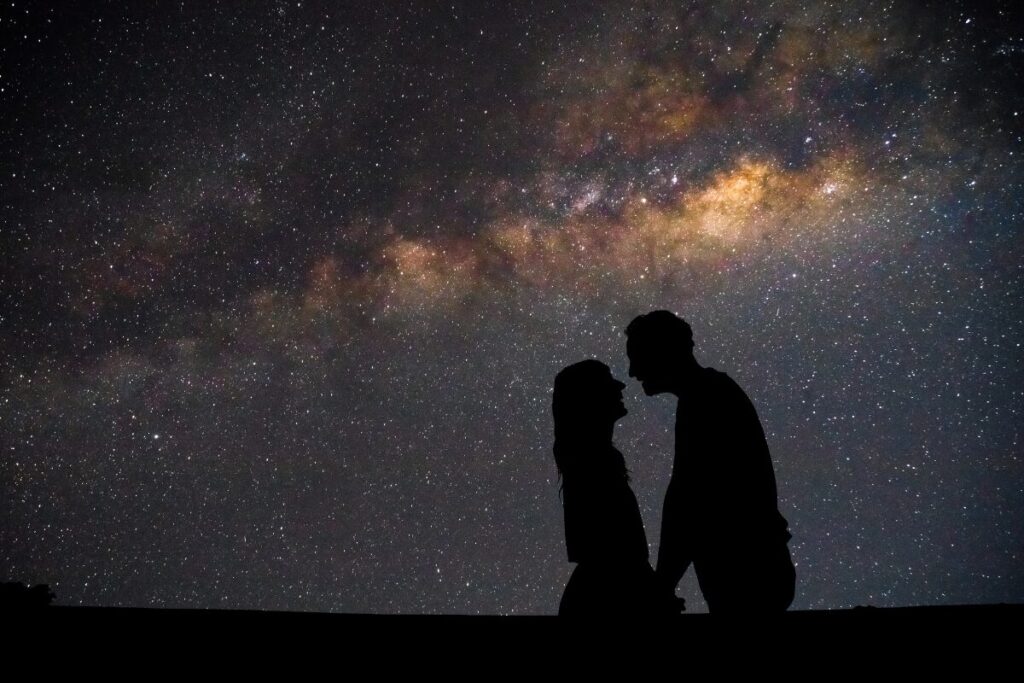 天高く乙女恋する秋
秋はデートしやすい季節なのです
星空デート