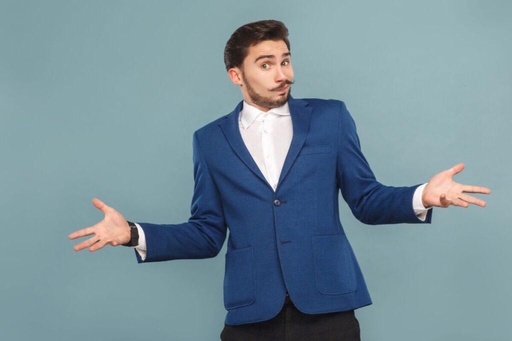 男の嫉妬がやばい！
男性の嫉妬
肩をすくめる男性