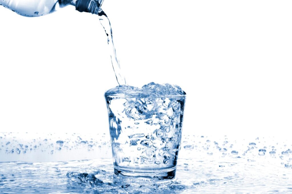 いつまでも私のこと好きでいて！
漏れ出る本性
コップから溢れる水