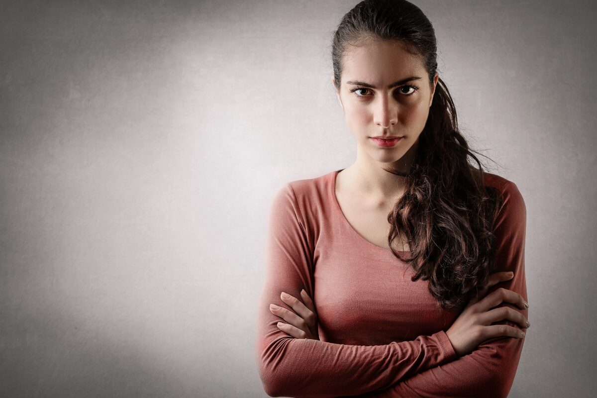 マッチングアプリにいるちょっとコワいオンナ あなたが何気なく載せているマッチングアプリでのプロフィール。しかし、男性から見たらちょっとコワいと思われているかも知れません。