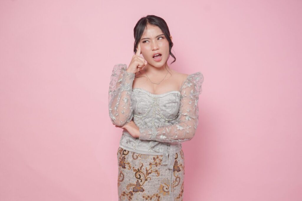 マッチングアプリにいるちょっとコワいオンナ
違和感ありますか？
いぶかし気な女性