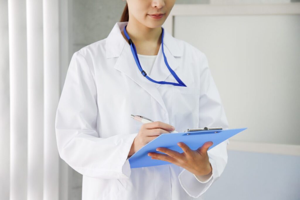 ダイエットに挑む前に
イマココを正確に記録しておく
白衣の女性