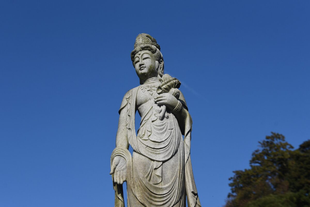 あなたが見習うべき美しい女性 美しい女性を目指すあなたがお手本とし見習うべきなのは有名女優？アイドル？モデル？いえいえ、あなたがお手本とするべき人は誰もが知っているあの人です。