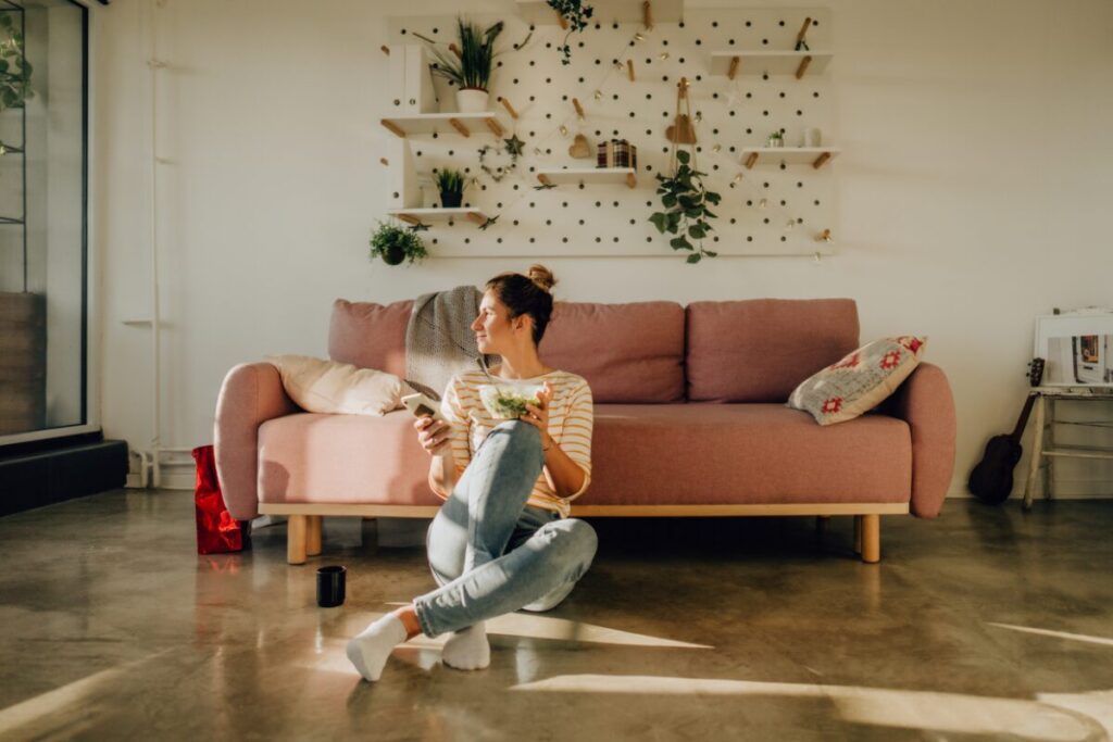 オヒトリサマ、故郷へ帰る。
都会暮らしと田舎暮らし
独り暮らしの女性