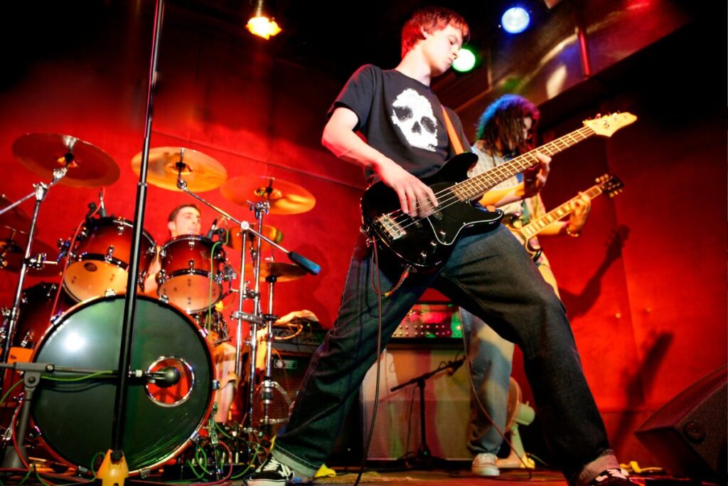 本当に危険！付き合ってはいけない男たち
付き合ってはいけない3なんちゃら
ヘビメタバンド