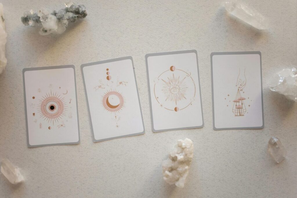 恋愛占い　信じる？信じない？
なにそのカード
タロットカード