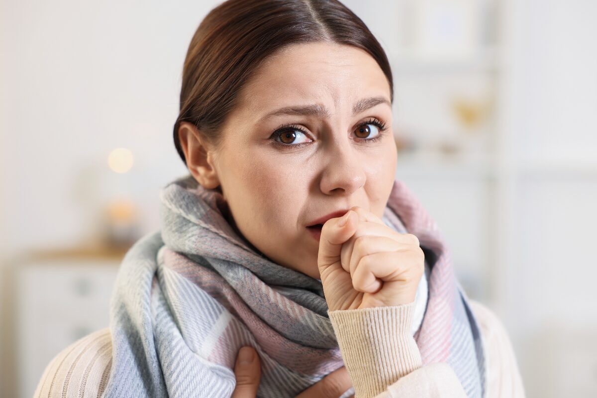 冷え症でこごえているあなたに お風呂に入ってもマッサージをしてもすぐに冷えてしまい、睡眠や健康にも影響を及ぼす冷え症。真冬の通勤電車でも大汗をかいているオジサンには無縁そうな冷え性について。