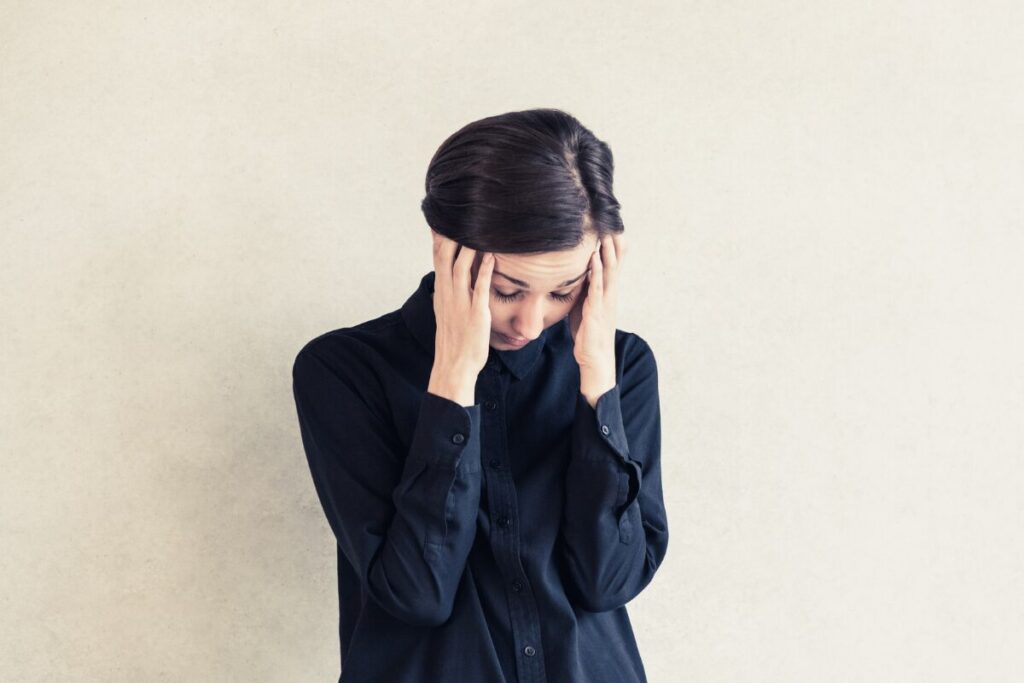 冷え症でこごえているあなたに
冷え症の原因
悩む女性