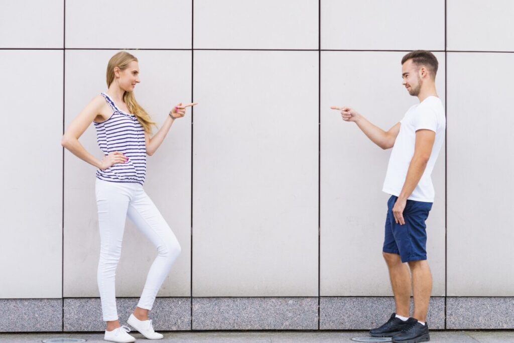 お見合い参加してみました　の、その後
タイミング
向き合って指摘しあう男女