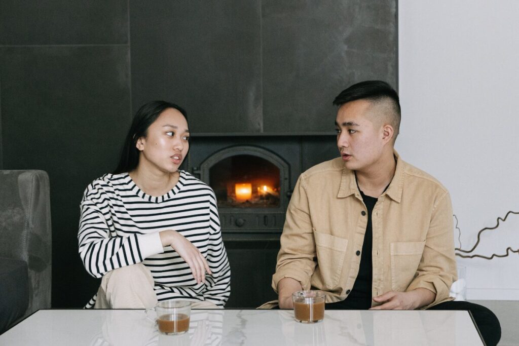 何故ストーカーになる？
現実的な説得
説得する女性