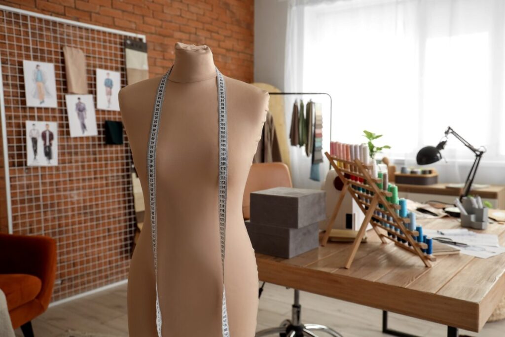 え、そこなの？男性は女性のどこを見ている？
そもそも服とは
服飾のアトリエ