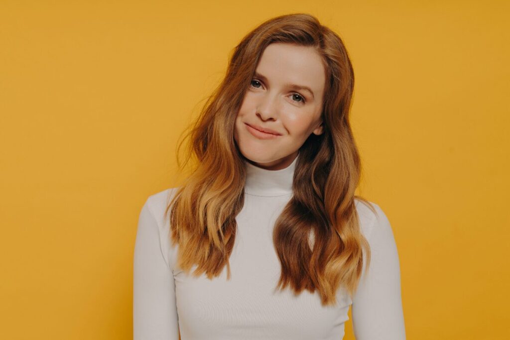 敬遠される女
マッチングアプリの成婚率
首をかしげる女性