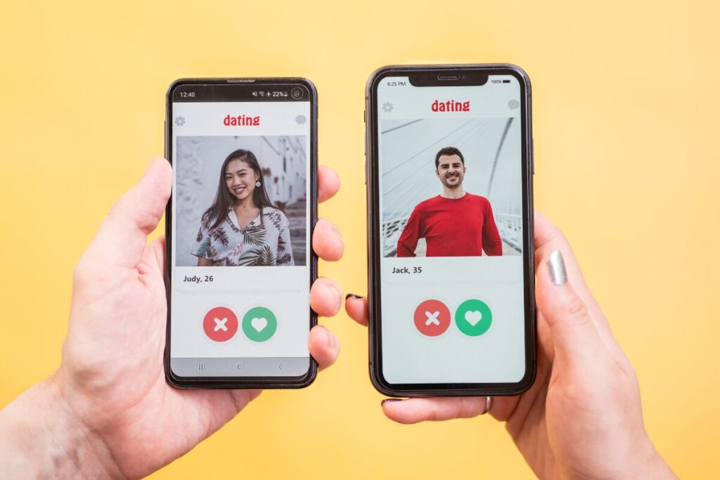 AI搭載のマッチングアプリ、どこまで信頼できますか？
婚活におけるAI
スマホ同士でマッチング