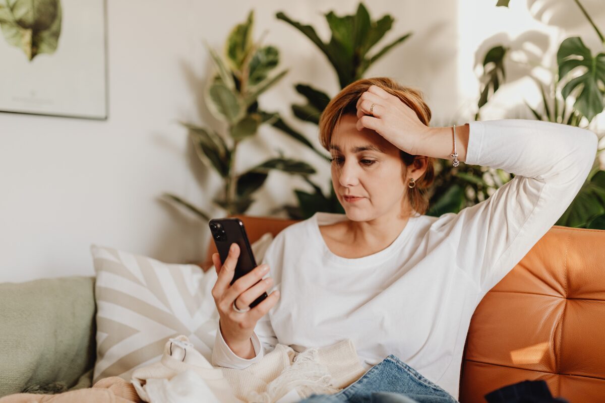 情報弱者にならないために必要な二つの視点 インターネットにより氾濫する情報の中から必要な情報を取得するためのスキルが必要だった時代は終わり、現代はその最適解が提示される時代です。正解を考える時代、正解を選択する時代、今は一体何の時代？時代に踊らされない方法を考えてみました。