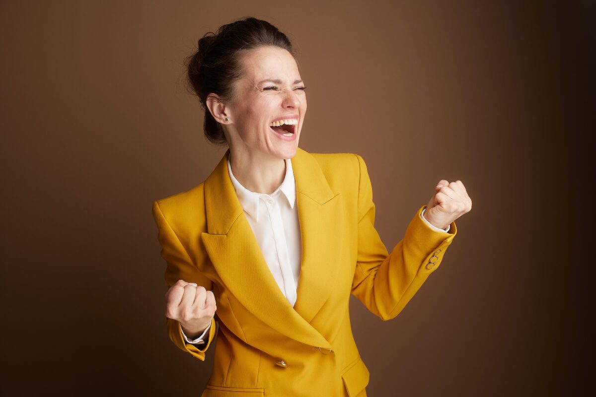 婚活で上手くいった女性に聞いてみました このブログもそうですが、世の中は人の失敗やダメな部分にフューチャーしがちです。だって、それの方が楽しいしんだもの。しかし、本当にうまくいくためには、うらやましくても、ねたましくても、実際にうまくいっている人のいうことに耳を傾けなくてはなりません。今回はマッチングアプリで知り合い、実際に結婚出来た人に聞いてみました。