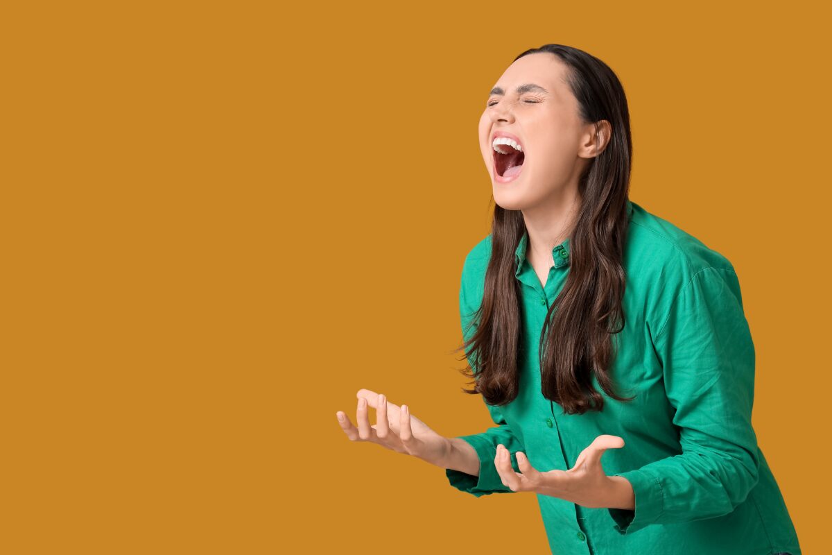 アンチエイジング 何からやればいいのよ! 人生100年時代です！とはいえしわくちゃなおばあちゃんの姿やベッドで寝たきりの状態で長生きはしたくないと多くの女性がアンチエイジングに取り組んでいます。しかし、あれもこれもとその方法は多岐にわたり、一体何から手をつければいいのか分かりません。今回は最も優先すべきと思われる方法をピックアップしてみました。