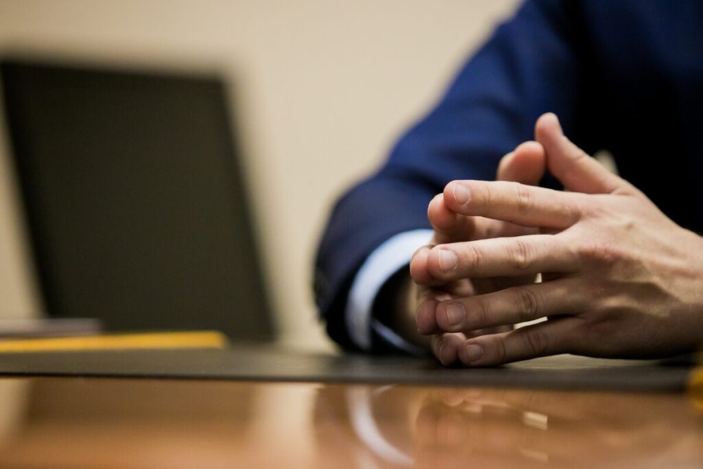 何人も他人の命を奪ってはならない
戦争の理由
悪だくみをする政治家