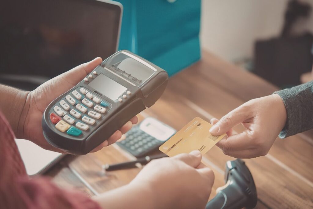 40歳以上の婚活実態
唯一のアピール
お金を払う女性